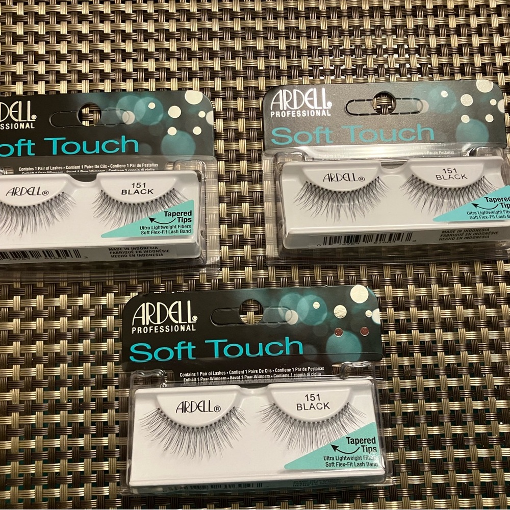 3 pairs Ardell Soft Touch lashes in style 151
